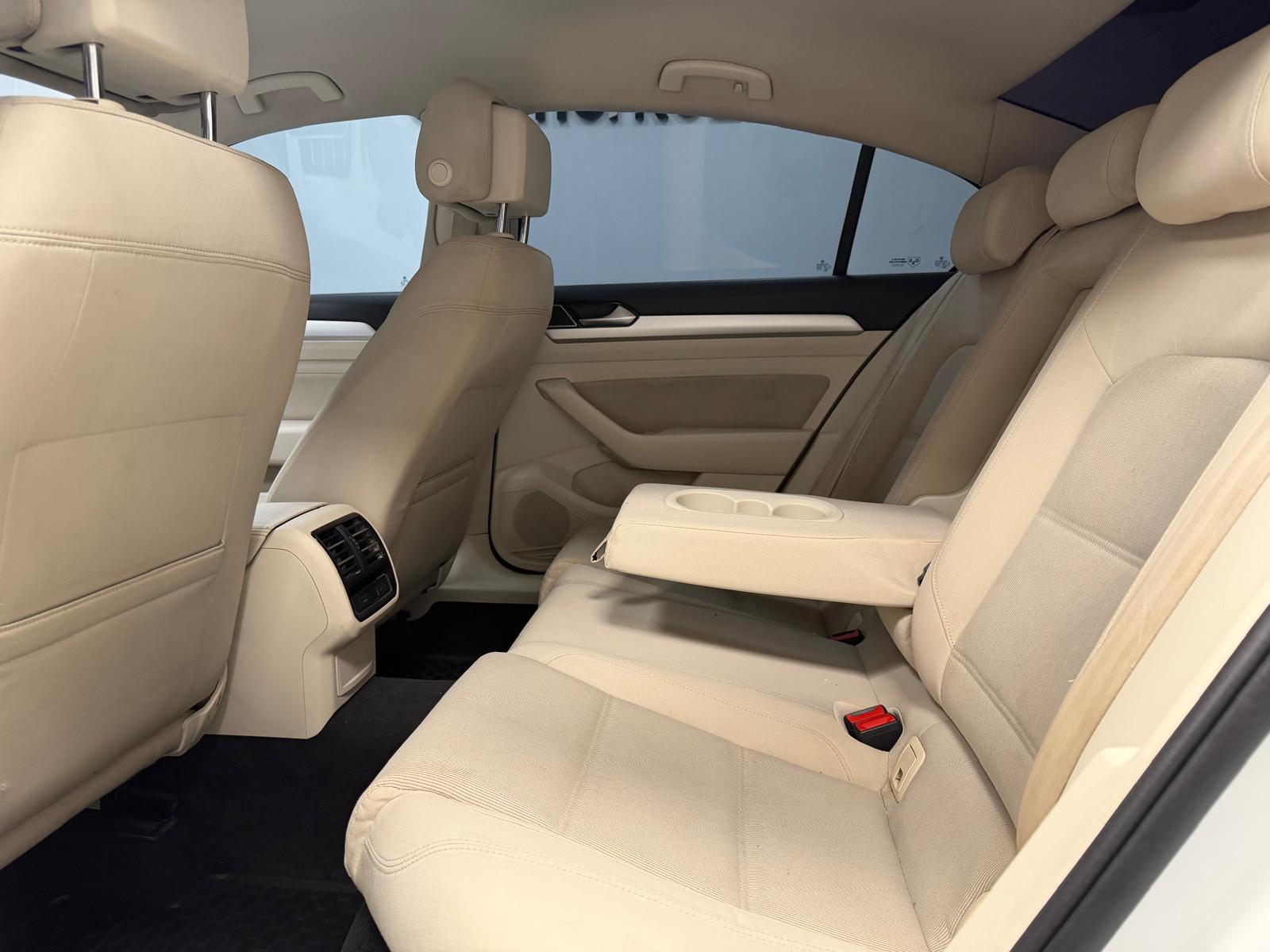 VOLKSWAGEN PASSAT 7